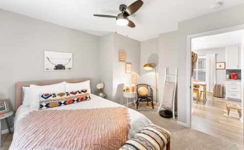 14 Eugenia Pl, Atlanta GA  30318-6357 exterior