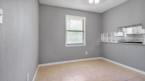 1737 County Hwy 183, Defuniak Springs FL 32433-4359 exterior