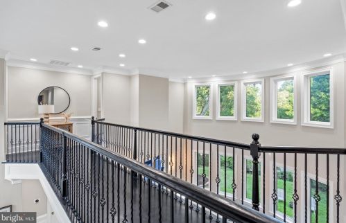 1645 Kirby Rd, Mc Lean VA  22101-3240 exterior