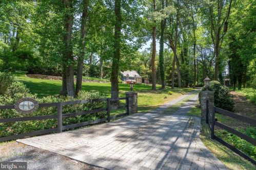 7732 Georgetown Pike, Mc Lean, VA 22102-1431