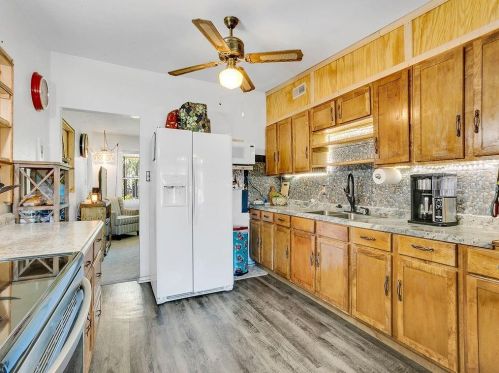 1 Pierce Ave, Orlando FL 32809-4945 exterior