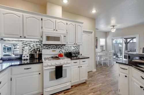 224 Marsalla Dr, Folsom CA 95630-7201 exterior