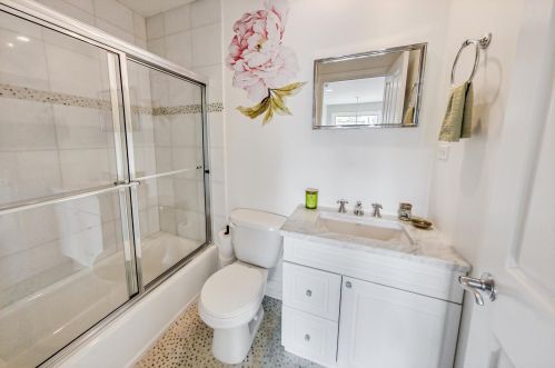 2047 Honore St, Chicago IL  60614-3910 exterior