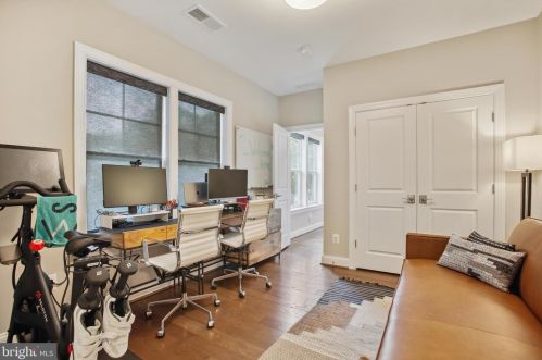 6031 Florence Ln, Alexandria VA 22310-2209 exterior