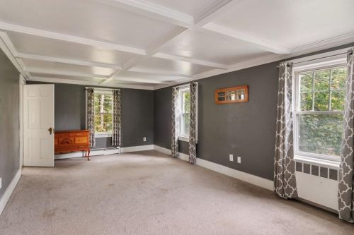 4 Forrest St, Plaistow NH 03865-2610 exterior