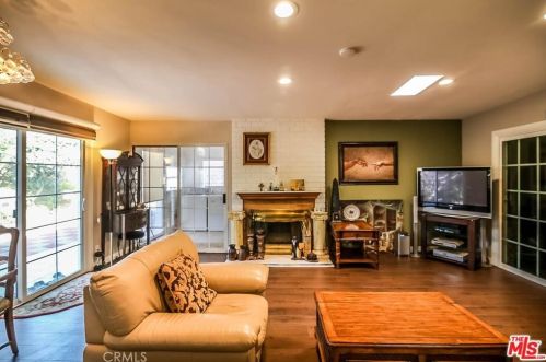 517 Maplewood Ave, Fullerton, CA 92832-2108