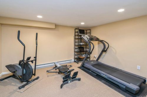 23 Beechwood Way, Briarcliff NY 10510-2405 exterior