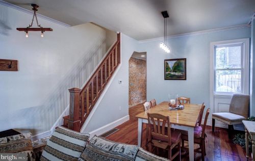 2004 Brandywine St, Philadelphia PA 19130-3204 exterior