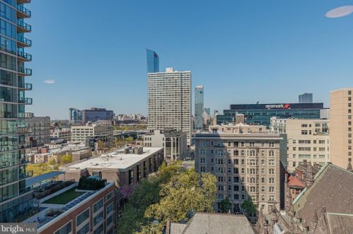 2101 Chestnut St, Philadelphia PA  19103-3197 exterior