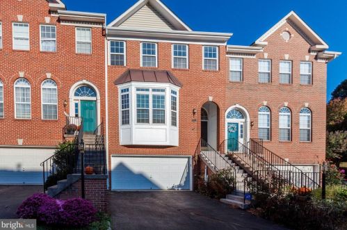 3394 Governors Crest Ct, Alexandria VA  22310-2335 exterior