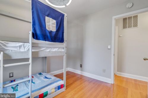 11750 Dry Riv Ct, Herndon VA 20191-2947 exterior