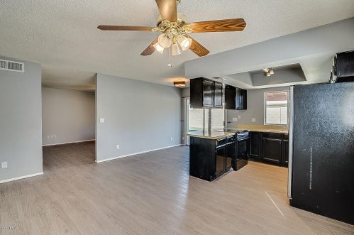 9641 37 Ave, Phoenix AZ 85053-4620 exterior