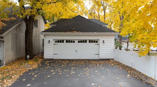 209 Lk Ct, Bull Valley IL 60014-5203 exterior