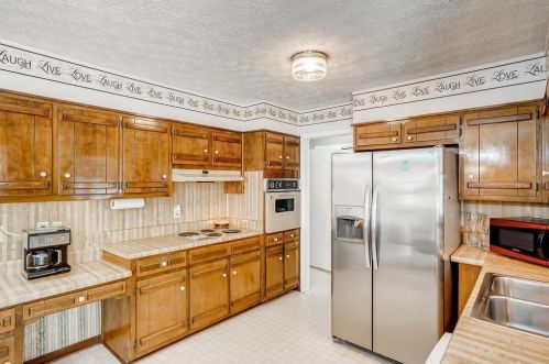 2377 Autumn Dr, Lithonia GA 30078-2605 exterior