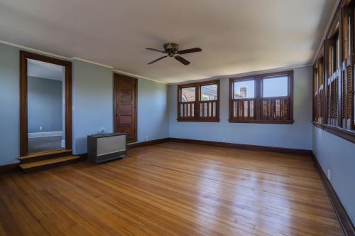 2726 Beverly Rd, Milwaukee WI  53211-2438 exterior