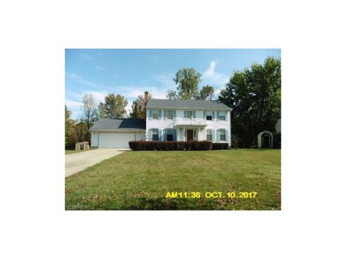 28981 Naylor Dr, Cleveland, OH 44139-1178