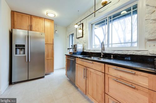 116 Gladden St, Alexandria VA 22304-2402 exterior