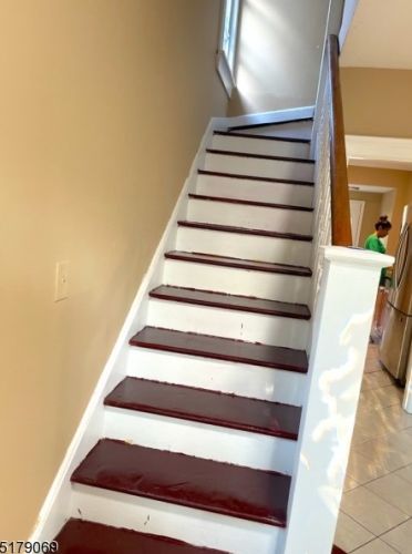 38 Bernard Ave, Edison NJ 08837-3431 exterior