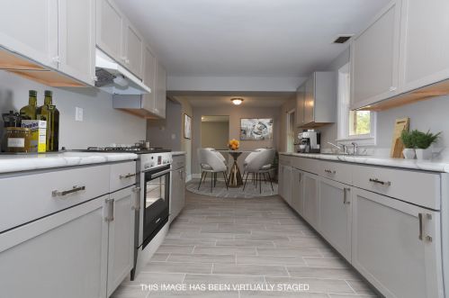 2120 Cornelia Ave, Waukegan IL 60085-4635 exterior