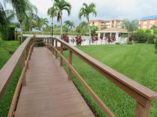 238 Pebble Beach Blvd, Naples FL 34113-8361 exterior