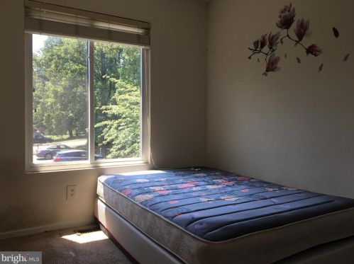 10741 Gloxinia Dr, Rockville MD 20852-3404 exterior