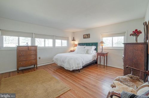 3 War Admiral Ln, Media PA 19063-5238 exterior