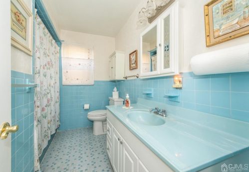 254 Randolph St, Carteret NJ 07008-2250 exterior