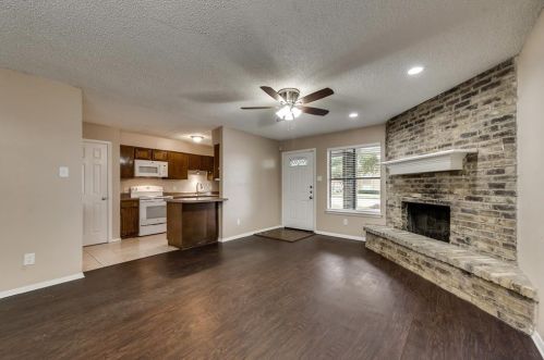 913 Rochelle Rd, Irving TX  75062-5655 exterior