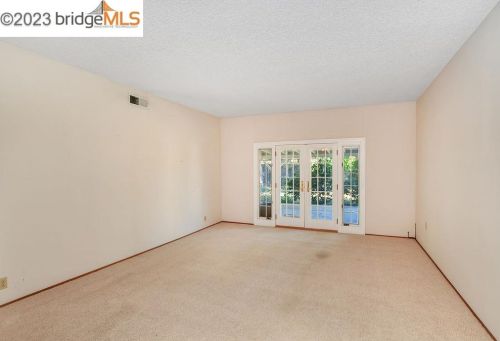 4279 Chaban Dr, Concord, CA 94521-1228