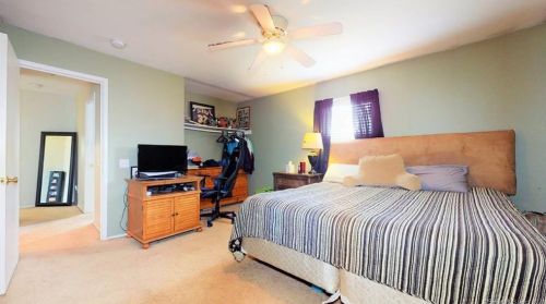 101 Grn Mnr Rd, Enfield CT 06082-4112 exterior