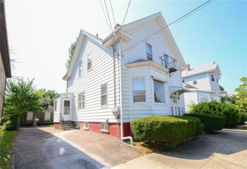 136 Dover St, Providence RI  02908-4415 exterior