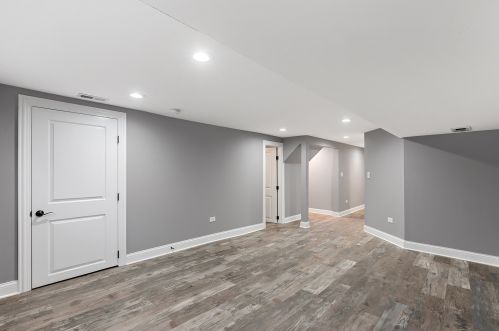 3312 Cullom Ave, Chicago IL 60618-1218 exterior