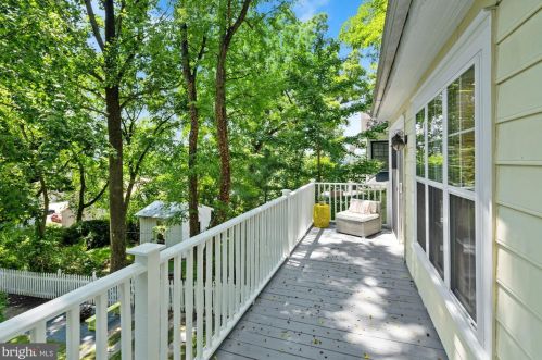 1847 47 Pl, Washington DC 20007-1910 exterior