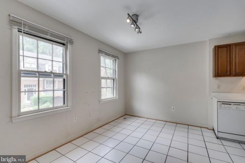 11352 Empire Ln, Rockville MD 20852-2870 exterior