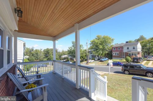 6916 Westhampton Dr, Alexandria VA 22307-1528 exterior