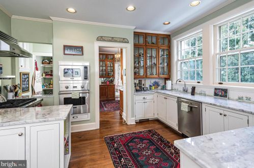 101 Library Pl, Princeton NJ 08540-3019 exterior