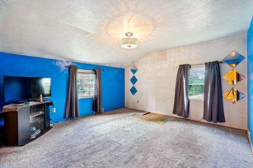 104 Mcalister Dr, Pittsburgh PA 15235-4055 exterior