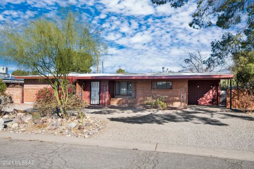 5313 Lester Pl, Tucson, AZ 85712-3617