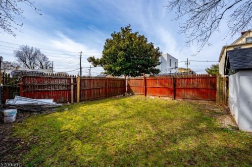 15 Douglas St, Perth Amboy NJ  08863-2205 exterior