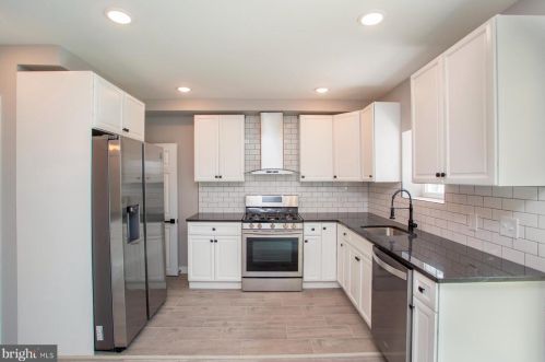 5809 Ditman St, Philadelphia PA 19135-4043 exterior