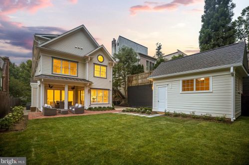 4511 Klingle St, Washington DC  20016-3580 exterior