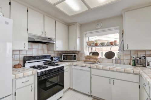 539 J St, Davis CA 95616-2326 exterior