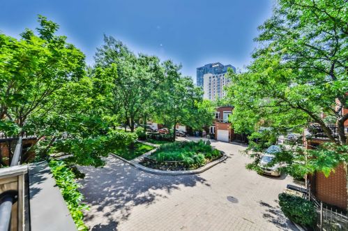 253 Goethe St, Chicago IL 60610-1803 exterior