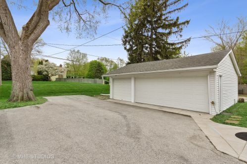 20 Huffman St, Naperville IL 60540-4924 exterior