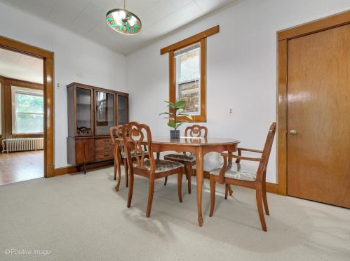 2008 Addison St, Chicago IL 60618-6102 exterior