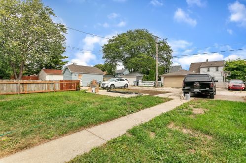 4408 54 St, Milwaukee WI 53210-1630 exterior