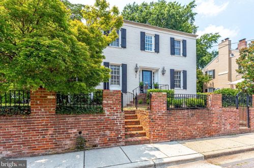 827 Royal St, Alexandria VA  22314-4340 exterior