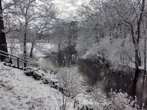 223 Riv Rd, Deep River CT 06419-1347 exterior