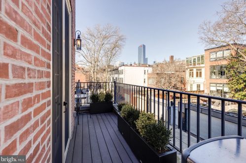 2101 Delancey St, Philadelphia PA 19103-6408 exterior