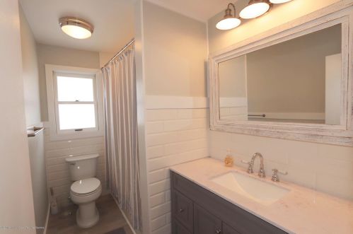 21 Dover Ave, Lavallette NJ 08735-2704 exterior